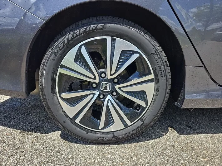 2016 Honda Civic - view 3