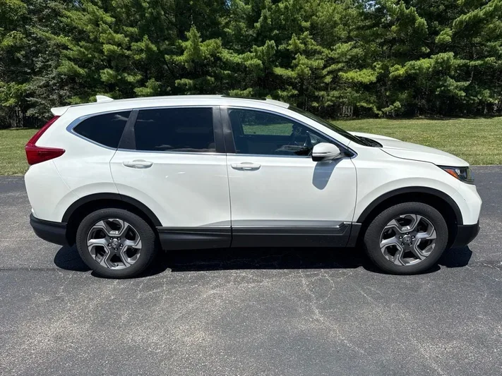 2017 Honda CR-V - view 2