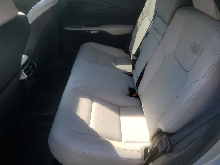 2023 Lexus RX - view 24