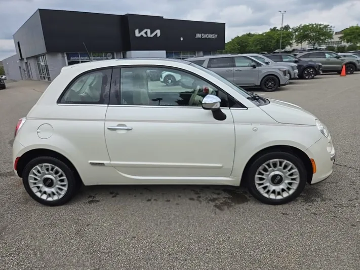 2013 FIAT 500 - view 2