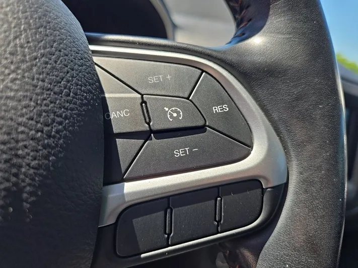 2020 Jeep Compass - view 15
