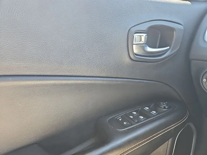 2020 Jeep Compass - view 18