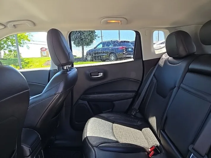2020 Jeep Compass - view 32