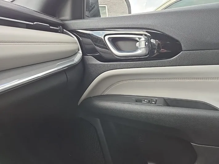 2023 Jeep Compass - view 26
