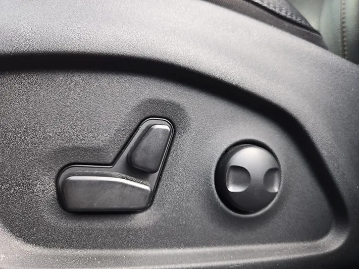 2023 Jeep Compass - view 32