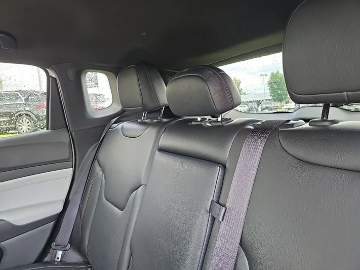 2023 Jeep Compass - view 34