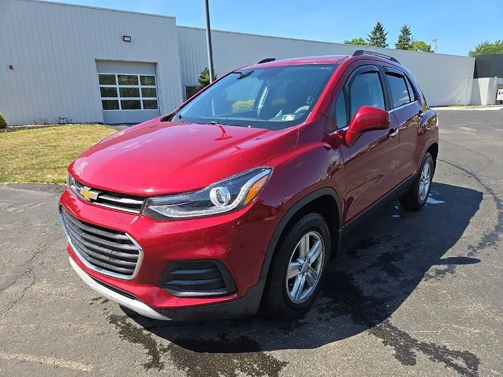 2018 Chevrolet Trax - view 2