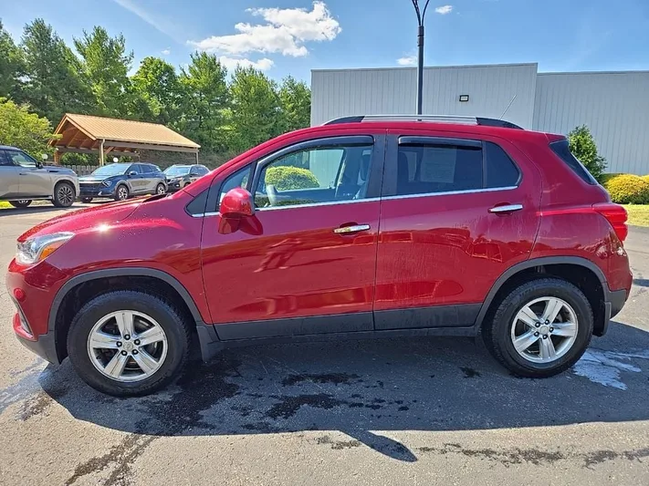 2018 Chevrolet Trax - view 3