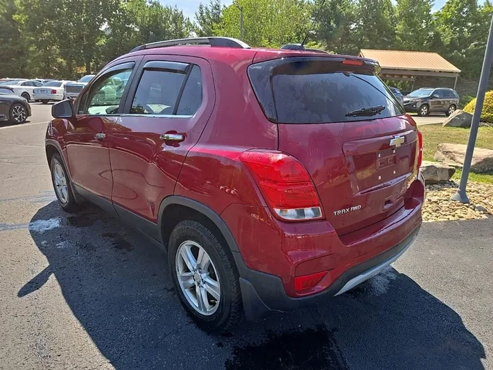 2018 Chevrolet Trax - view 4
