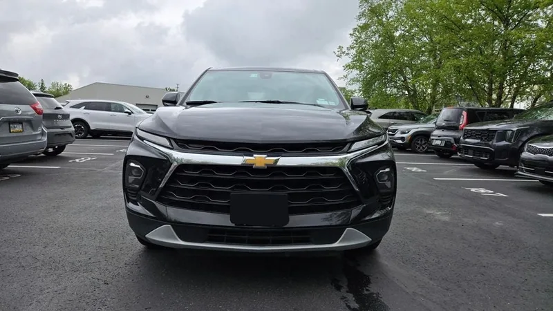 2023 Chevrolet Blazer - view 6