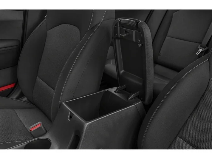 2023 Kia Forte - view 10