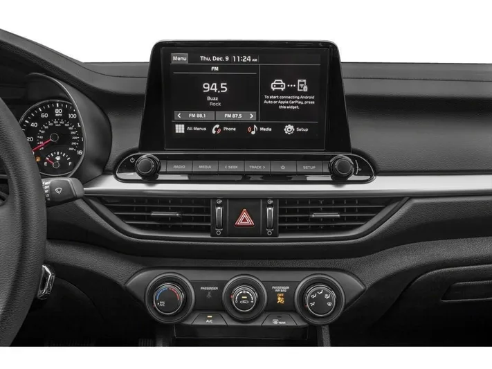 2023 Kia Forte - view 7