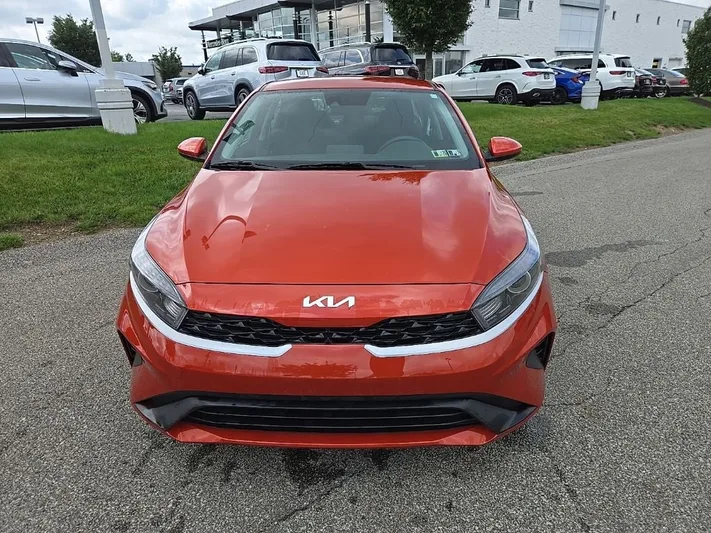 2023 Kia Forte - view 10