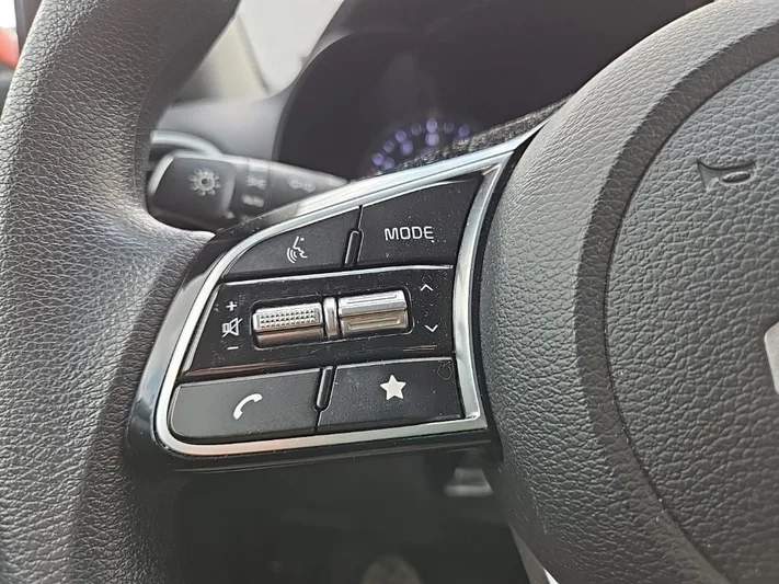 2023 Kia Forte - view 14