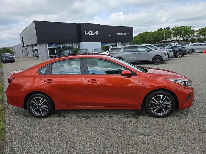 2023 Kia Forte - view 2