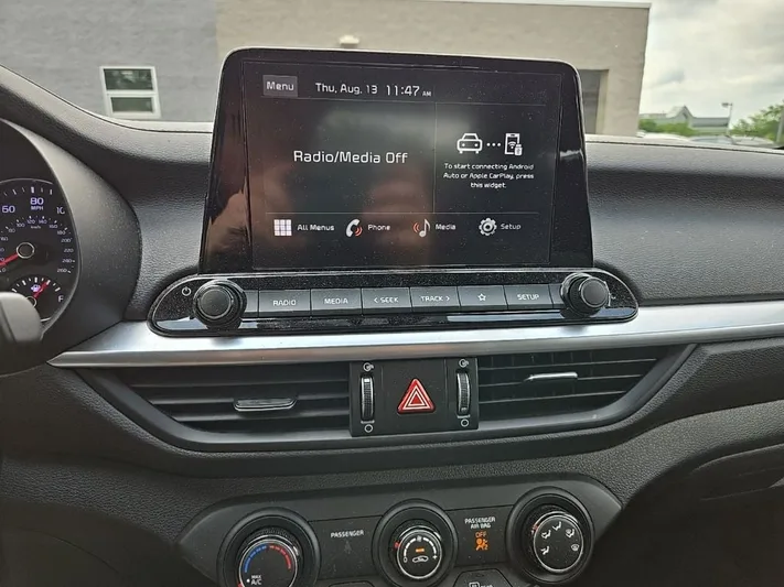 2023 Kia Forte - view 20