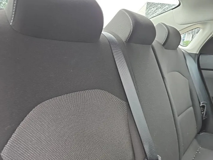 2023 Kia Forte - view 31