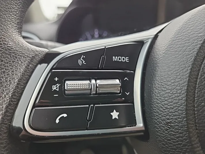 2023 Kia Forte - view 14