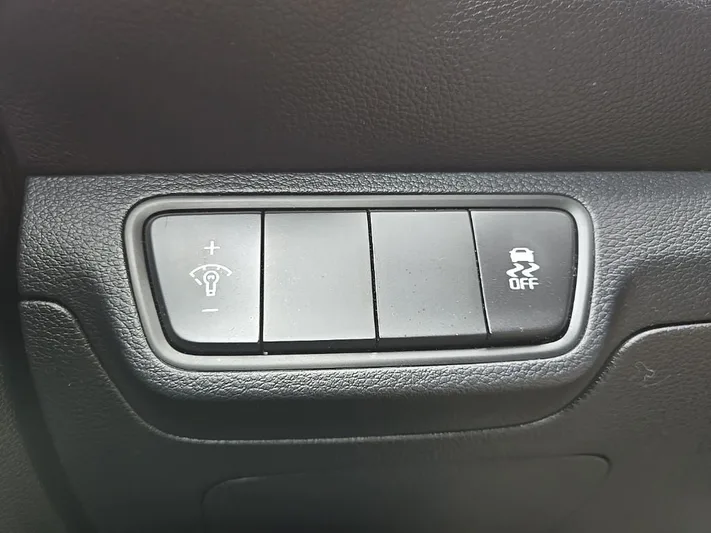 2023 Kia Forte - view 19