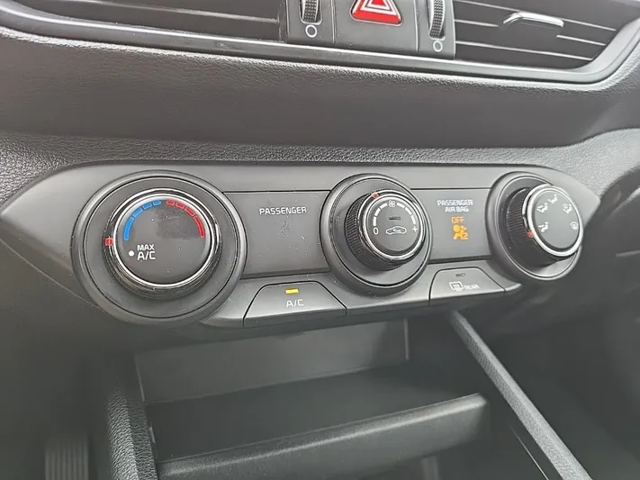 2023 Kia Forte - view 22