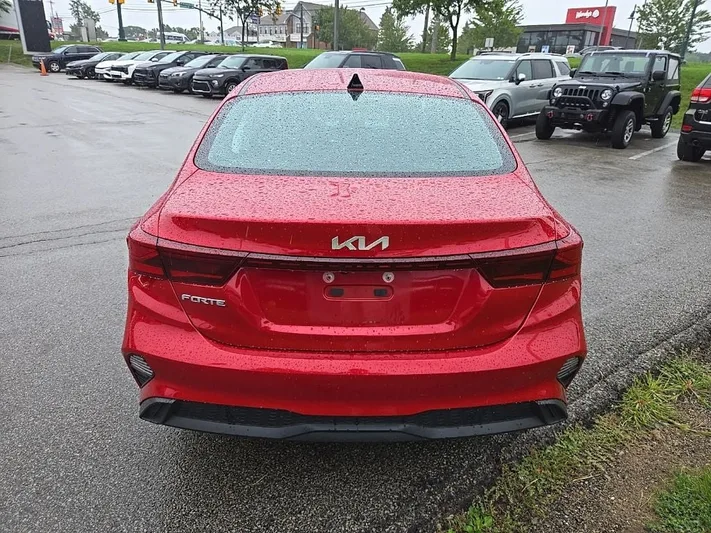2023 Kia Forte - view 4