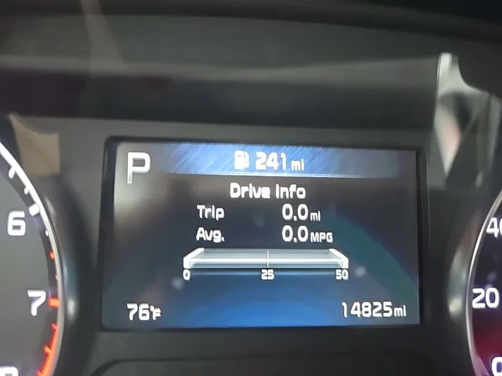 2023 Kia Forte - view 17