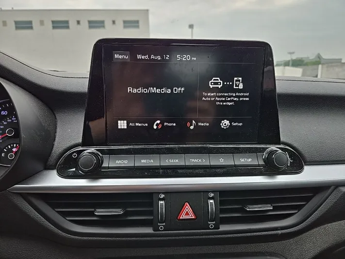 2023 Kia Forte - view 20
