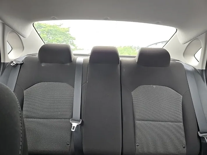 2023 Kia Forte - view 26