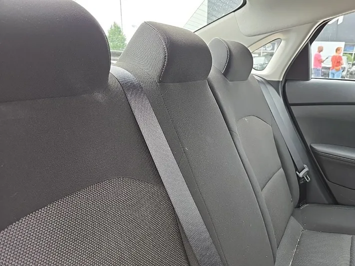 2023 Kia Forte - view 30
