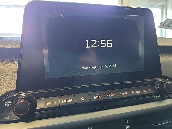 2019 Kia Forte - view 17