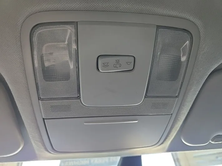 2019 Kia Forte - view 21