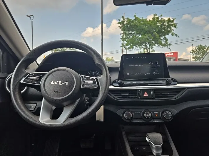 2022 Kia Forte - view 34