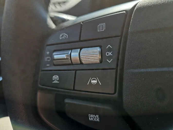 2025 Kia K4 - view 15