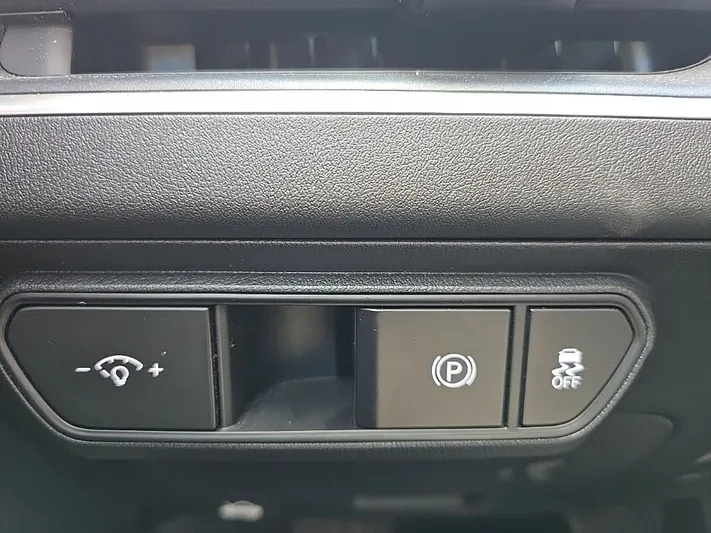 2025 Kia K4 - view 20