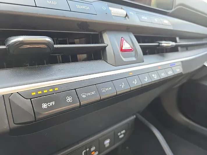 2025 Kia K4 - view 23