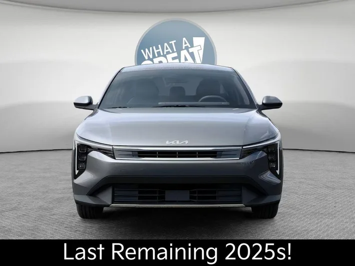 2025 Kia K4 - view 2