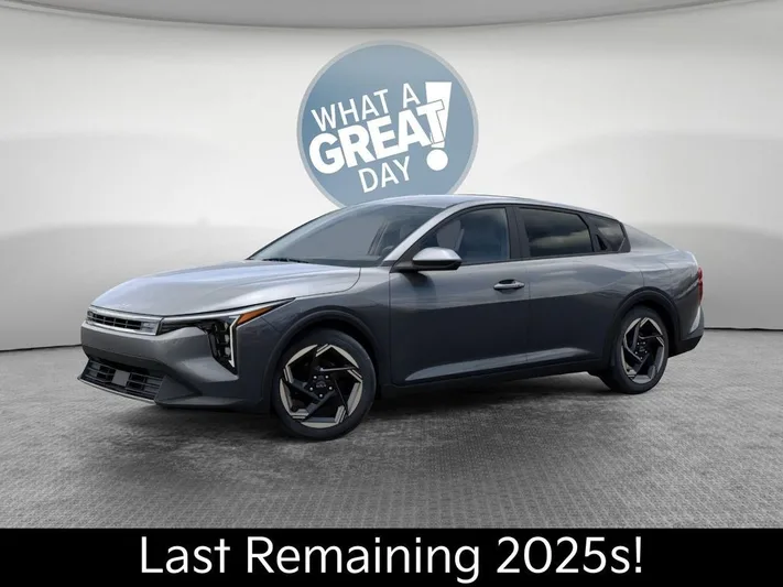 2025 Kia K4 - view 3