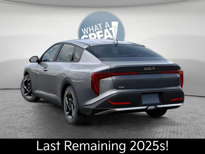 2025 Kia K4 - view 4