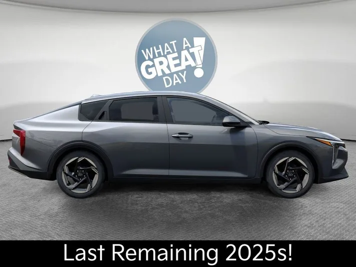 2025 Kia K4 - view 7