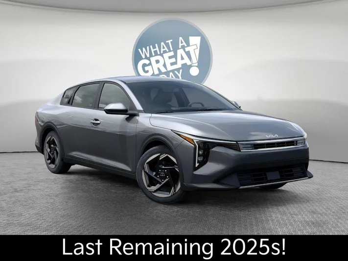 2025 Kia K4 - view 8