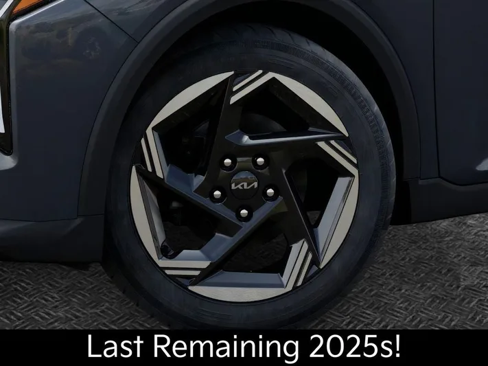 2025 Kia K4 - view 9