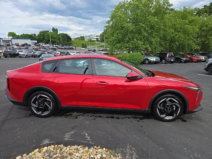 2025 Kia K4 - view 2