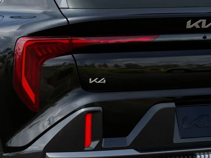 2026 Kia K4 - view 11