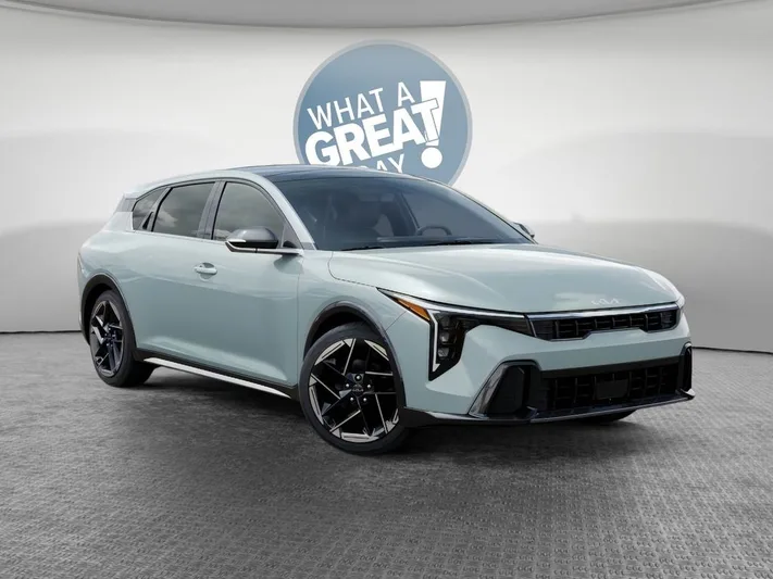 2026 Kia K4 - view 8