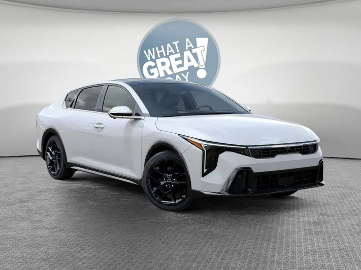 2025 Kia K4 - view 8