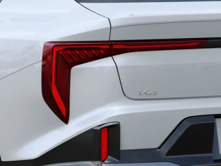 2026 Kia K4 - view 11