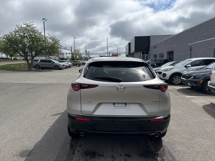 2024 Mazda CX-30 - view 4