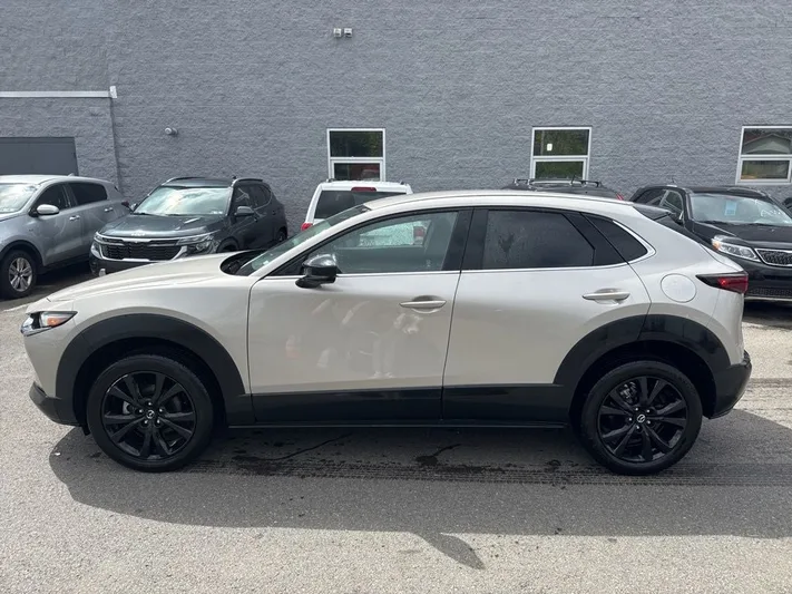 2024 Mazda CX-30 - view 7