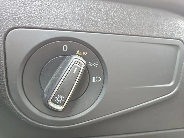 2022 Volkswagen Tiguan - view 20