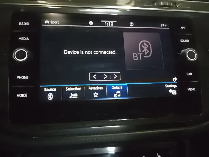 2022 Volkswagen Tiguan - view 25
